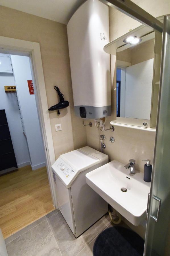 Tayson Square Dorcol New Location Free Garage Apartman Belgrád Kültér fotó