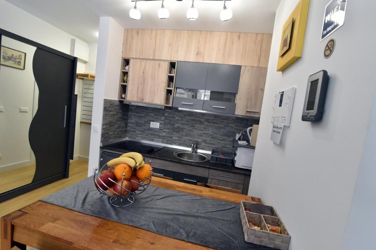 Tayson Square Dorcol New Location Free Garage Apartman Belgrád Kültér fotó